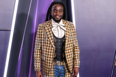 Shaboozey arrives at the 2025 American Music Awards held at the Fontainebleau Las Vegas on May 26, 2025 in Las Vegas, Nevada, United States.       