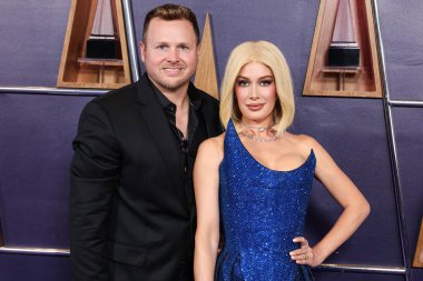 Spencer Pratt ve eşi Heidi Montag, 26 Mayıs 2025 'te ABD' nin Las Vegas eyaletindeki Fontainebleau Las Vegas 'ta düzenlenen 2025 Amerikan Müzik Ödülleri' ne geldiler.. 