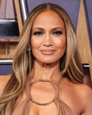 Jennifer Lopez (J.Lo), 26 Mayıs 2025 tarihinde Las Vegas, Nevada, ABD 'de düzenlenen Fontainebleau Las Vegas' ta düzenlenen 2025 Amerikan Müzik Ödüllerinde savunma pozu verdi..