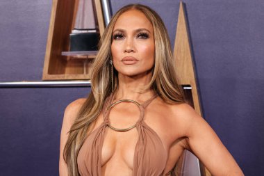 Jennifer Lopez (J.Lo), 26 Mayıs 2025 tarihinde Las Vegas, Nevada, ABD 'de düzenlenen Fontainebleau Las Vegas' ta düzenlenen 2025 Amerikan Müzik Ödüllerinde savunma pozu verdi..