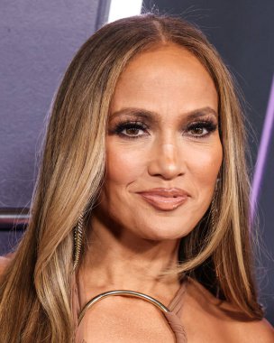 Jennifer Lopez (J.Lo), 26 Mayıs 2025 tarihinde Las Vegas, Nevada, ABD 'de düzenlenen Fontainebleau Las Vegas' ta düzenlenen 2025 Amerikan Müzik Ödüllerinde savunma pozu verdi..