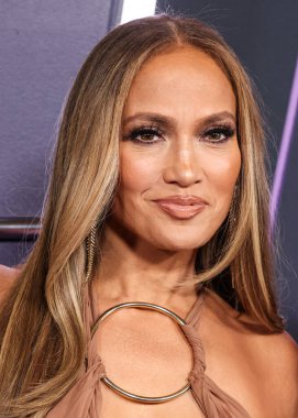 Jennifer Lopez (J.Lo), 26 Mayıs 2025 tarihinde Las Vegas, Nevada, ABD 'de düzenlenen Fontainebleau Las Vegas' ta düzenlenen 2025 Amerikan Müzik Ödüllerinde savunma pozu verdi..