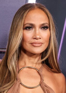 Jennifer Lopez (J.Lo), 26 Mayıs 2025 tarihinde Las Vegas, Nevada, ABD 'de düzenlenen Fontainebleau Las Vegas' ta düzenlenen 2025 Amerikan Müzik Ödüllerinde savunma pozu verdi..