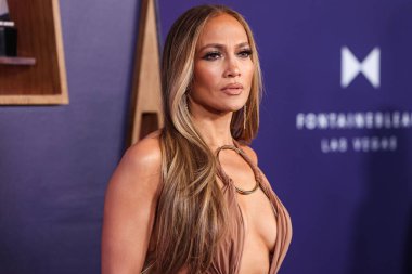 Jennifer Lopez (J.Lo), 26 Mayıs 2025 tarihinde Las Vegas, Nevada, ABD 'de düzenlenen Fontainebleau Las Vegas' ta düzenlenen 2025 Amerikan Müzik Ödüllerinde savunma pozu verdi..