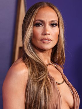 Jennifer Lopez (J.Lo), 26 Mayıs 2025 tarihinde Las Vegas, Nevada, ABD 'de düzenlenen Fontainebleau Las Vegas' ta düzenlenen 2025 Amerikan Müzik Ödüllerinde savunma pozu verdi..