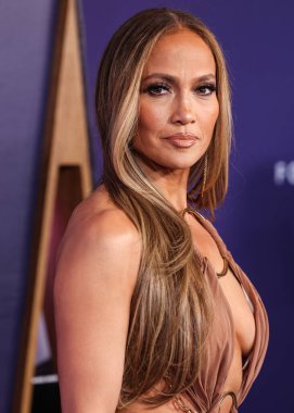 Jennifer Lopez (J.Lo), 26 Mayıs 2025 tarihinde Las Vegas, Nevada, ABD 'de düzenlenen Fontainebleau Las Vegas' ta düzenlenen 2025 Amerikan Müzik Ödüllerinde savunma pozu verdi..