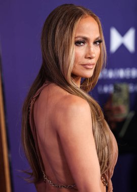 Jennifer Lopez (J.Lo), 26 Mayıs 2025 tarihinde Las Vegas, Nevada, ABD 'de düzenlenen Fontainebleau Las Vegas' ta düzenlenen 2025 Amerikan Müzik Ödüllerinde savunma pozu verdi..