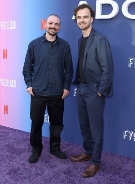 Aaron May ve David Ridley Netflix FYSEE LA - 'Adolescence' Sezon 1 ATAS (Televizyon Sanatları ve Bilimleri Akademisi) Emmy FYC (Düşünceleriniz İçin) Şaban Medya Merkezi 'ndeki Wolf Tiyatrosu' nda düzenlenen etkinliğe geldiler.      