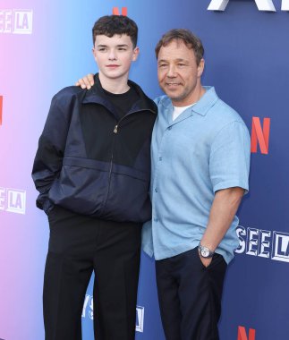İngiliz aktör Owen Cooper ve İngiliz aktör ve yapımcı Stephen Graham Netflix FYSEE LA - 'Adolescence' Sezon 1 ATAS (Televizyon Sanatları ve Bilimleri Akademisi) Emmy FYC 'ye geldiler.