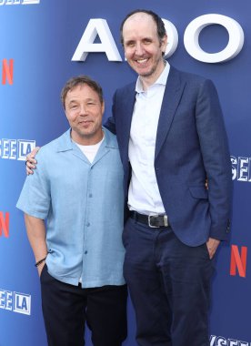 İngiliz aktör ve yapımcı Stephen Graham ve İngiliz oyun yazarı, televizyon yazarı, senarist ve yapımcı Jack Thorne Netflix FYSEE LA - 'Adolescence' Sezon 1 ATAS Emmy FYC Etkinliği Şaban Medya Merkezi Wolf Tiyatrosu 'nda gerçekleşti.   