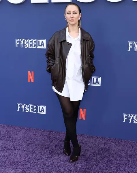 İngiliz aktris Erin Doherty Netflix FYSEE LA - 'Ergenlik dönemi' Sezon 1 ATAS (Televizyon Sanatları ve Bilimleri Akademisi) Emmy FYC (Düşünceleriniz İçin) Şaban Medya Merkezi 'ndeki Wolf Tiyatrosu' nda düzenlenen etkinliğe geldi.