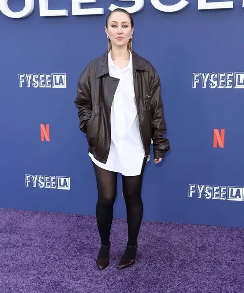 İngiliz aktris Erin Doherty Netflix FYSEE LA - 'Ergenlik dönemi' Sezon 1 ATAS (Televizyon Sanatları ve Bilimleri Akademisi) Emmy FYC (Düşünceleriniz İçin) Şaban Medya Merkezi 'ndeki Wolf Tiyatrosu' nda düzenlenen etkinliğe geldi.