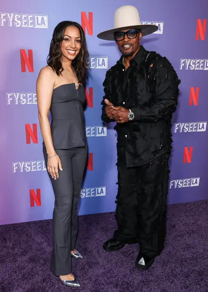 Corinne Foxx ve Peder Jamie Foxx, Batı Hollywood, Los Angeles, Kaliforniya, ABD 'deki Komedi Dükkanı' nda düzenlenen Değerlendirme Etkinliğiniz İçin FYSEE LA Komedi Gecesi ATAS Emmy FYC 'ye geldiler..