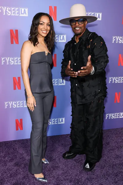 Corinne Foxx ve Peder Jamie Foxx, Batı Hollywood, Los Angeles, Kaliforniya, ABD 'deki Komedi Dükkanı' nda düzenlenen Değerlendirme Etkinliğiniz İçin FYSEE LA Komedi Gecesi ATAS Emmy FYC 'ye geldiler..
