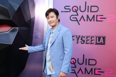Güney Koreli aktör, şarkıcı ve model Lee Byung-hun, Netflix FYSEE LA - 'Squid Game' Sezon 2 ATAS (Televizyon Sanatları ve Bilimleri Akademisi) Emmy FYC 'ye 30 Mayıs 2025' te Mısır Tiyatrosu Hollywood 'da düzenlenen etkinliğe katıldı. 
