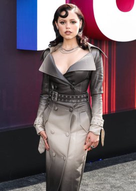 Markgong SS25 RTW ve Sheryl Lowe mücevherlerini giyen Amerikalı aktris Jenna Ortega Netflix Tudum 2025 'e ulaştı: 31 Mayıs 2025' te Inglewood, Los Angeles, Kaliforniya, ABD 'de düzenlenen canlı etkinlik.
