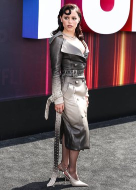 Markgong SS25 RTW ve Sheryl Lowe mücevherlerini giyen Amerikalı aktris Jenna Ortega Netflix Tudum 2025 'e ulaştı: 31 Mayıs 2025' te Inglewood, Los Angeles, Kaliforniya, ABD 'de düzenlenen canlı etkinlik.