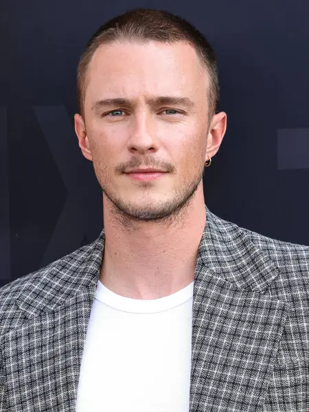 Acne Stüdyoları FW25 RTW ve Cartier mücevherleri giyen Drew Starkey Netflix Tudum 2025 'e ulaştı: 31 Mayıs 2025' te Inglewood, Los Angeles, Kaliforniya, ABD 'de düzenlenen canlı etkinlik.         