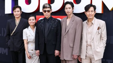 Lee Byung-hun, Kang Ae-shim, T.O.P (Choi Seung-hyun), Park Sung-hoon ve Lee Jung-jae Netflix Tudum 2025 'e geldiler: 31 Mayıs 2025' te Inglewood, Los Angeles, Kaliforniya, ABD 'de düzenlenen canlı etkinlik.