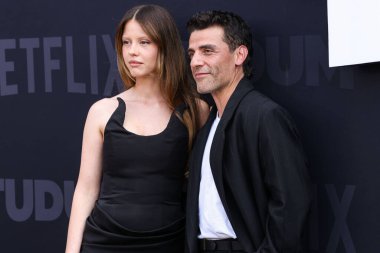 Mia Goth ve Oscar Isaac Netflix Tudum 2025 'e geldiler: 31 Mayıs 2025' te Inglewood, Los Angeles, Kaliforniya, ABD 'de düzenlenen canlı etkinlik.