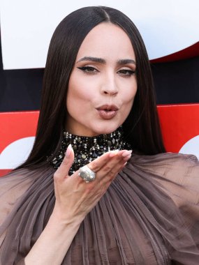 Stéphane Rolland SS25 Couture giyen Sofya Carson Netflix Tudum 2025 'e ulaştı: 31 Mayıs 2025' te Inglewood, Los Angeles, Kaliforniya, ABD 'de düzenlenen Kia Forum' da düzenlenen Canlı Olay.