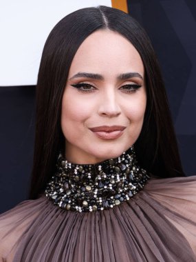 Stéphane Rolland SS25 Couture giyen Sofya Carson Netflix Tudum 2025 'e ulaştı: 31 Mayıs 2025' te Inglewood, Los Angeles, Kaliforniya, ABD 'de düzenlenen Kia Forum' da düzenlenen Canlı Olay.