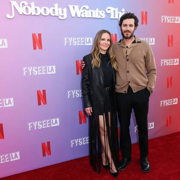 Amerikalı aktris, yapımcı, senarist ve komedyen Kristen Bell ve Amerikalı aktör Adam Brody, Netflix FYSEE LA 'ya geldiler. 1. Sezon ATAS (Televizyon Sanatları ve Bilimleri Akademisi) Emmy FYC Etkinliği 1 Haziran 2025