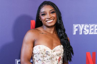 Amerikalı jimnastikçi Simone Biles, Netflix FYSEE LA - Simone Biles Rising 'Sezon 1 ATAS (Televizyon Sanatları ve Bilimleri Akademisi) Emmy FYC' ye (Düşünceleriniz İçin) 2 Haziran 2025 'te Hollywood Atletizm Kulübü' nde düzenlenen etkinliğe katıldı.                