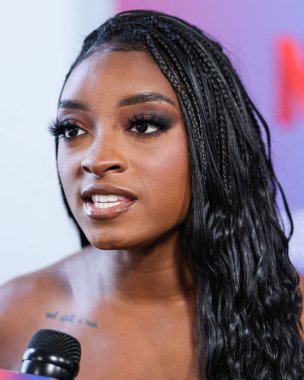 Amerikalı jimnastikçi Simone Biles, Netflix FYSEE LA - Simone Biles Rising 'Sezon 1 ATAS (Televizyon Sanatları ve Bilimleri Akademisi) Emmy FYC' ye (Düşünceleriniz İçin) 2 Haziran 2025 'te Hollywood Atletizm Kulübü' nde düzenlenen etkinliğe katıldı.                