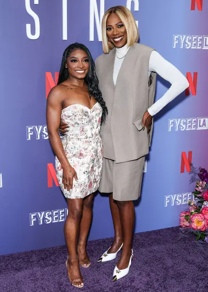 Amerikalı jimnastikçi Simone Biles ve Nijeryalı-Amerikalı aktris ve komedyen Yvonne Orji Netflix FYSEE LA - Simone Biles Rising 'Sezon 1 ATAS Emmy FYC (Düşünceleriniz İçin) 2 Haziran 2025' de Hollywood Atletizm Kulübü 'nde düzenlenen etkinliğe geldiler.     
