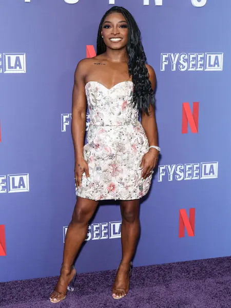Amerikalı jimnastikçi Simone Biles, Netflix FYSEE LA - Simone Biles Rising 'Sezon 1 ATAS (Televizyon Sanatları ve Bilimleri Akademisi) Emmy FYC' ye (Düşünceleriniz İçin) 2 Haziran 2025 'te Hollywood Atletizm Kulübü' nde düzenlenen etkinliğe katıldı.                
