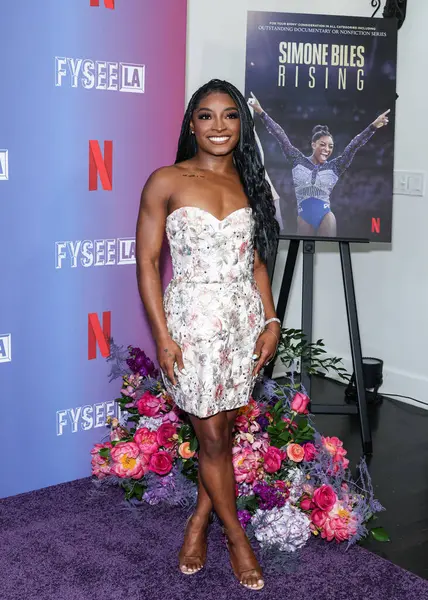 Amerikalı jimnastikçi Simone Biles, Netflix FYSEE LA - Simone Biles Rising 'Sezon 1 ATAS (Televizyon Sanatları ve Bilimleri Akademisi) Emmy FYC' ye (Düşünceleriniz İçin) 2 Haziran 2025 'te Hollywood Atletizm Kulübü' nde düzenlenen etkinliğe katıldı.                