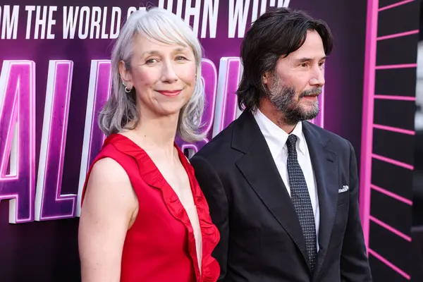 Alexandra Grant ve erkek arkadaşı, Kanadalı aktör, müzisyen Keanu Reeves, 3 Haziran 2025 'te Hollywood, LA, CA, ABD' de bulunan TCL Çin Tiyatrosu IMAX 'te düzenlenen Lionsgate' in 