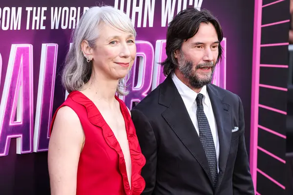 Alexandra Grant ve erkek arkadaşı, Kanadalı aktör, müzisyen Keanu Reeves, 3 Haziran 2025 'te Hollywood, LA, CA, ABD' de bulunan TCL Çin Tiyatrosu IMAX 'te düzenlenen Lionsgate' in 