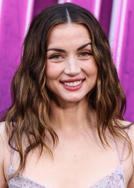 Özel yapım Louis Vuitton elbisesi giyen Kübalı aktris Ana de Armas, 3 Haziran 2025 'te Hollywood' daki TCL Çin Tiyatrosu IMAX 'te düzenlenen Lionsgate' in 