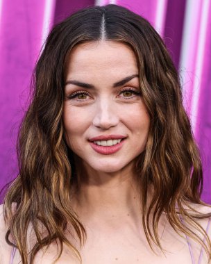 Özel yapım Louis Vuitton elbisesi giyen Kübalı aktris Ana de Armas, 3 Haziran 2025 'te Hollywood' daki TCL Çin Tiyatrosu IMAX 'te düzenlenen Lionsgate' in 