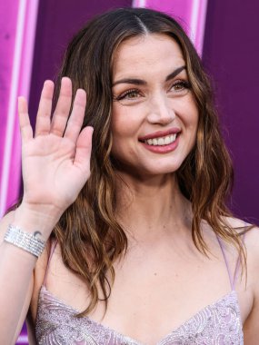Özel yapım Louis Vuitton elbisesi giyen Kübalı aktris Ana de Armas, 3 Haziran 2025 'te Hollywood' daki TCL Çin Tiyatrosu IMAX 'te düzenlenen Lionsgate' in 