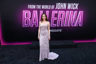 Özel yapım Louis Vuitton elbisesi giyen Kübalı aktris Ana de Armas, 3 Haziran 2025 'te Hollywood' daki TCL Çin Tiyatrosu IMAX 'te düzenlenen Lionsgate' in 