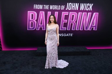 Özel yapım Louis Vuitton elbisesi giyen Kübalı aktris Ana de Armas, 3 Haziran 2025 'te Hollywood' daki TCL Çin Tiyatrosu IMAX 'te düzenlenen Lionsgate' in 