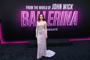 Özel yapım Louis Vuitton elbisesi giyen Kübalı aktris Ana de Armas, 3 Haziran 2025 'te Hollywood' daki TCL Çin Tiyatrosu IMAX 'te düzenlenen Lionsgate' in 