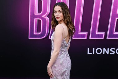 Özel yapım Louis Vuitton elbisesi giyen Kübalı aktris Ana de Armas, 3 Haziran 2025 'te Hollywood' daki TCL Çin Tiyatrosu IMAX 'te düzenlenen Lionsgate' in 
