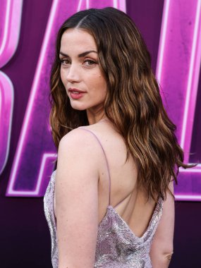 Özel yapım Louis Vuitton elbisesi giyen Kübalı aktris Ana de Armas, 3 Haziran 2025 'te Hollywood' daki TCL Çin Tiyatrosu IMAX 'te düzenlenen Lionsgate' in 