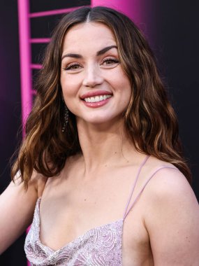 Özel yapım Louis Vuitton elbisesi giyen Kübalı aktris Ana de Armas, 3 Haziran 2025 'te Hollywood' daki TCL Çin Tiyatrosu IMAX 'te düzenlenen Lionsgate' in 