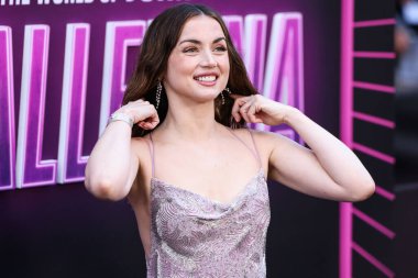 Özel yapım Louis Vuitton elbisesi giyen Kübalı aktris Ana de Armas, 3 Haziran 2025 'te Hollywood' daki TCL Çin Tiyatrosu IMAX 'te düzenlenen Lionsgate' in 