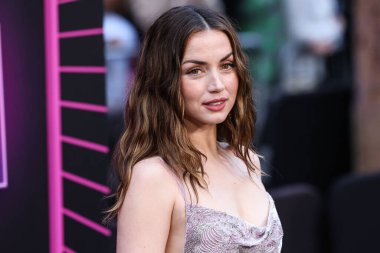 Özel yapım Louis Vuitton elbisesi giyen Kübalı aktris Ana de Armas, 3 Haziran 2025 'te Hollywood' daki TCL Çin Tiyatrosu IMAX 'te düzenlenen Lionsgate' in 