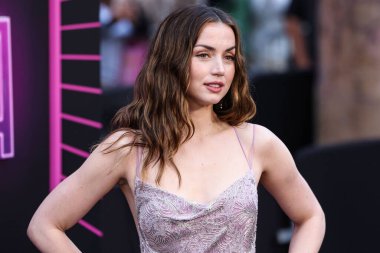 Özel yapım Louis Vuitton elbisesi giyen Kübalı aktris Ana de Armas, 3 Haziran 2025 'te Hollywood' daki TCL Çin Tiyatrosu IMAX 'te düzenlenen Lionsgate' in 
