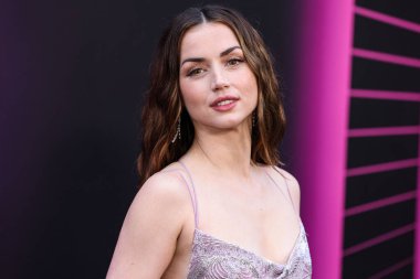 Özel yapım Louis Vuitton elbisesi giyen Kübalı aktris Ana de Armas, 3 Haziran 2025 'te Hollywood' daki TCL Çin Tiyatrosu IMAX 'te düzenlenen Lionsgate' in 