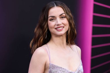 Özel yapım Louis Vuitton elbisesi giyen Kübalı aktris Ana de Armas, 3 Haziran 2025 'te Hollywood' daki TCL Çin Tiyatrosu IMAX 'te düzenlenen Lionsgate' in 