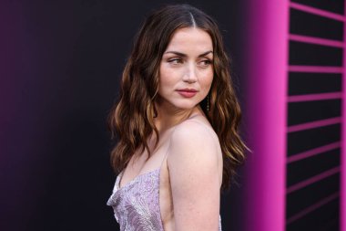 Özel yapım Louis Vuitton elbisesi giyen Kübalı aktris Ana de Armas, 3 Haziran 2025 'te Hollywood' daki TCL Çin Tiyatrosu IMAX 'te düzenlenen Lionsgate' in 