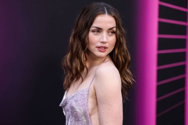 Özel yapım Louis Vuitton elbisesi giyen Kübalı aktris Ana de Armas, 3 Haziran 2025 'te Hollywood' daki TCL Çin Tiyatrosu IMAX 'te düzenlenen Lionsgate' in 